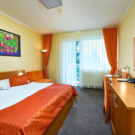 Hotel SOREA REGIA Pressburg Exterior foto