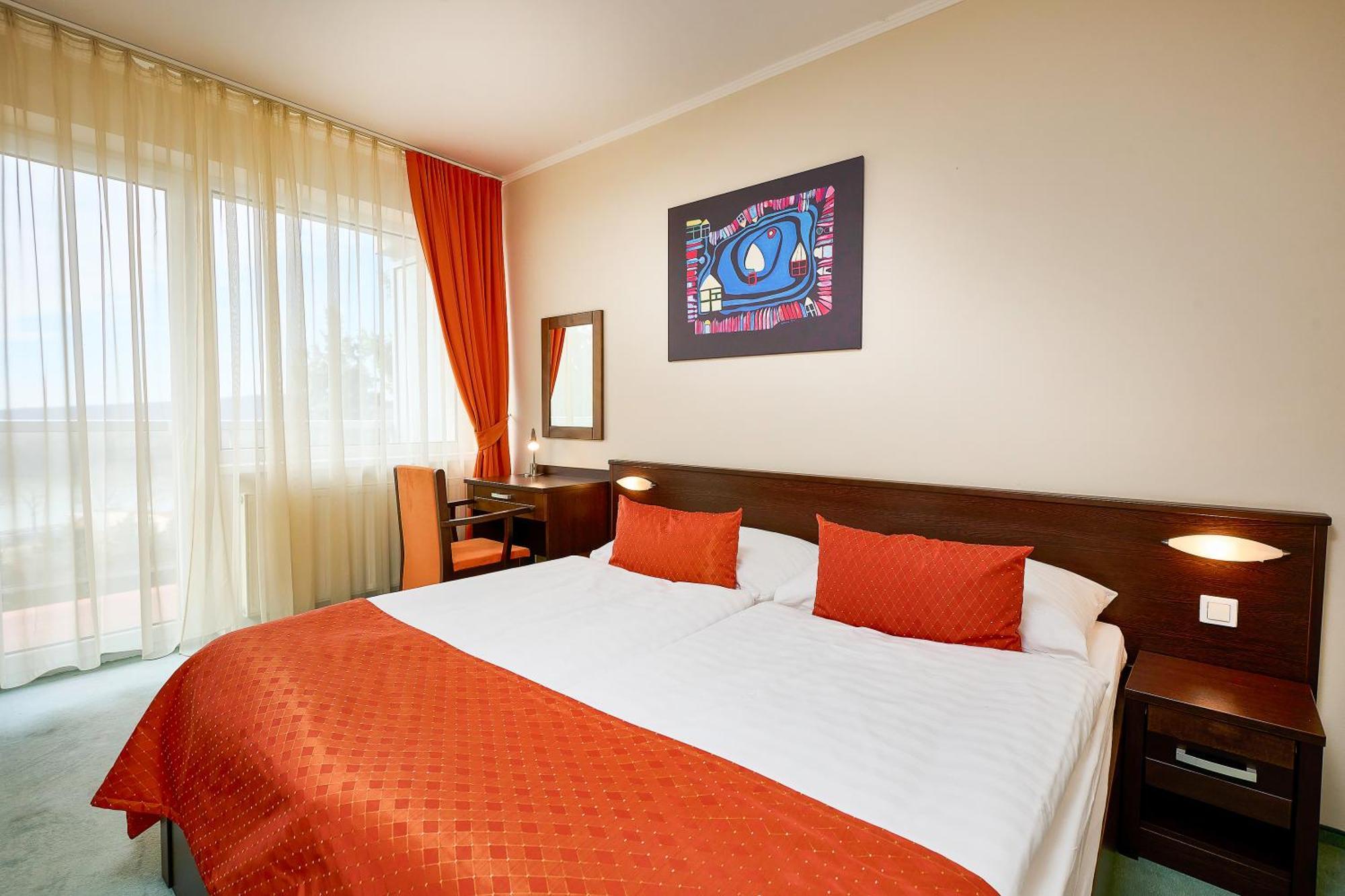 Hotel SOREA REGIA Pressburg Exterior foto